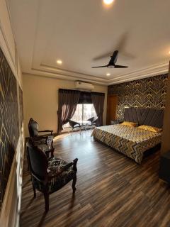 Luxury, Large and Private Appartment - Rawalpindi - 0