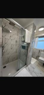Home in Leeds - Beeston - 9