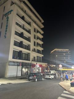 AB LUX Apartmani - Sutomore - 3