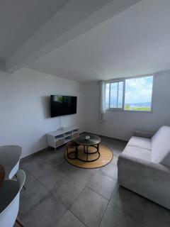 Appartement élégant avec vue et climatisation - Fort-de-France - 6