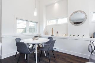 West Coast Luxury Living - Vancouver - 1