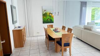 130 qm Apartment mit Garten und Stellplatz - 1