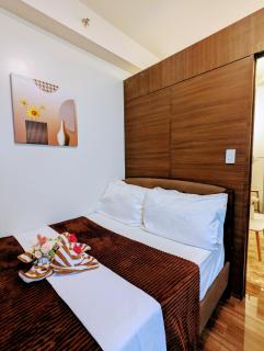 Charming Comfort 1BR at Air Residences Makati with wifi & netflix - Manila - 8