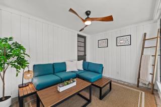 Entertainment Haven w Firepit, Games & Fenced Yard - Janesville - 4