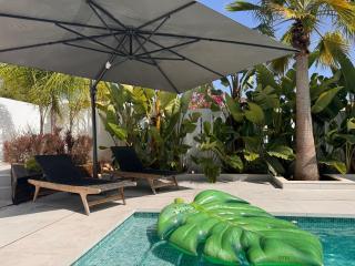 Marbella Bliss - Serenity 4-Bedroom VILLA with Exclisive HEATED Private POOL & Jacuzzi, Tropical Garden, Marbesa - Steps from the Cabopino Beach - 7