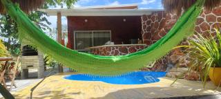 chalé com cozinha dois quartos e piscina privativa - 8