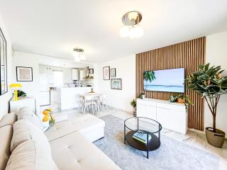 Family apartment 400 meters from the beach, with internet and pool - Manilva - 0