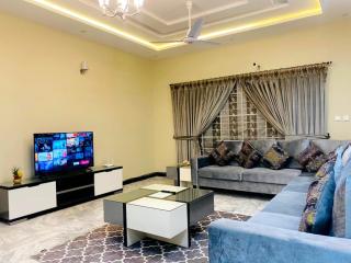 Sky View Palace guest house - Islamabad - 1