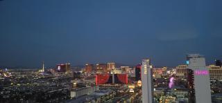 Palms Place Luxury 35th Floor Unit with Amazing Strip View - Las Vegas - 3