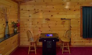 Sweet Tranquility Pool Lodge - Cosby - 2