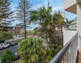 Beachside Apartments - Gold Coast - 5