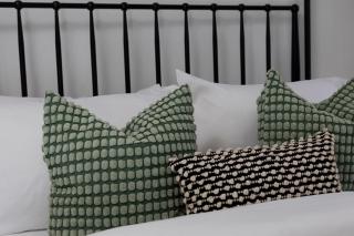 Free Parking The Quays- Sleeps 8 by Genesis Living - Manchester - 2