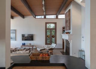 Malibu Villa with Beach Access and Ocean View - Malibu - 2
