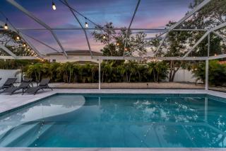 Poolside Paradise - Sarasota - 9