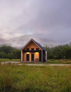NEW! Hiker's Haven | Hot Tub | Private River | Lux - Stanton - 0