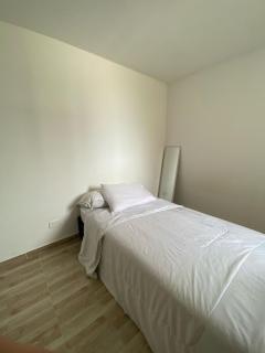 Habitacion privada - - 4