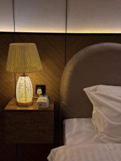 Modern 1BR, Cozy Living Room ,70 in TV, Self Check-In - Riad - 3