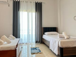 Vila 44 - Sarandë - 1