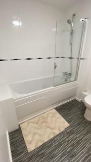 Stylish spacious 2 bed Apt Balcony Nr City Stadium - Manchester - 1