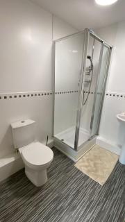 Stylish spacious 2 bed Apt Balcony Nr City Stadium - 2