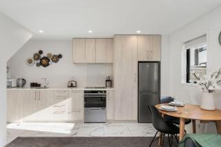 Brand New Opposite Hagley Park Close CBD Hospital - Fendalton - 9