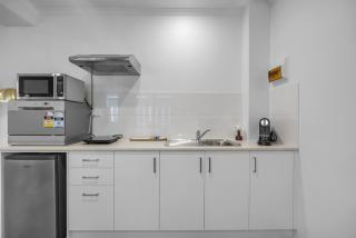 Bright 1-Bed Flat with Balcony in Central Adelaide - Adelaide - 8