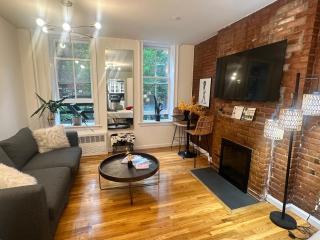 Beauty in the Heart of the Village - New York - 9