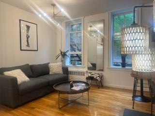 Beauty in the Heart of the Village - New York - 8
