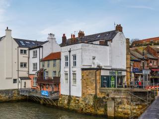 Swingbridge Lookout - Whitby - 0