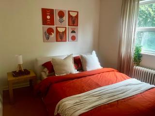Cozy Upper Beaches Apartment - Toronto - 6