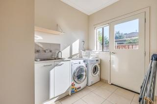 StayAU Pakenham 5 BRM Hidden Oasis Pet-friendly - Pakenham - 8