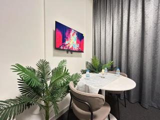 Premium Studio Near the Airport - Sharjah - 3