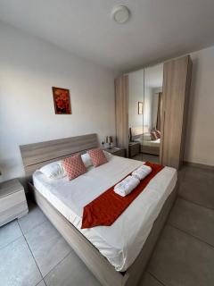 Cozy and Bright Central Room, Shared Flat - 5