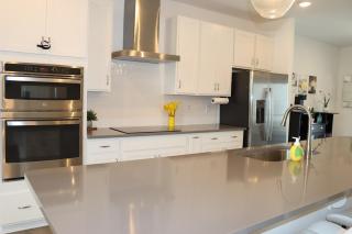 201 Luxe Refined Downtown Stay - Raleigh - 8