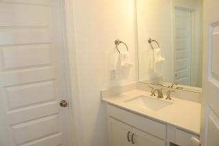 201 Luxe Refined Downtown Stay - Raleigh - 4