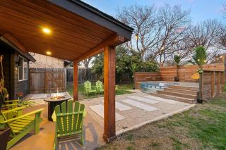 Stylish Austin Escape 4BR, 2BA, Minutes from Domain, Q2 Stadium - Austin - 2