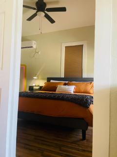The Eastsider near Frost Bank Center Alamodome Convention Center and more - San Antonio - 9
