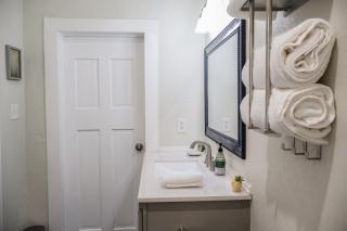 The Eastsider near Frost Bank Center Alamodome Convention Center and more - San Antonio - 3