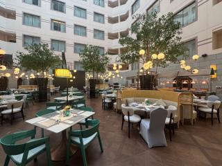 Howard Johnson Paragon Hotel Beijing Centra Provide tourism and ticketing service - Beijing - 1