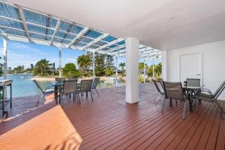 On the canal -Central Broadbeach - Gold Coast - 0