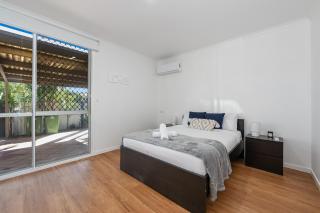On the canal -Central Broadbeach - Gold Coast - 9