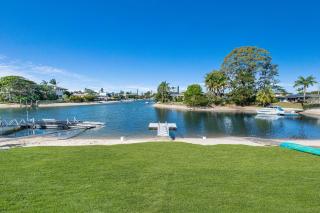 On the canal -Central Broadbeach - Gold Coast - 5
