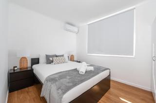 On the canal -Central Broadbeach - 4