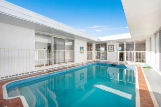 On the canal -Central Broadbeach - Gold Coast - 3