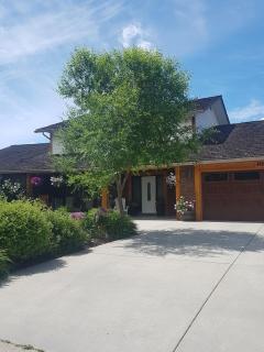 Just across from the lake ! - Kelowna - 5