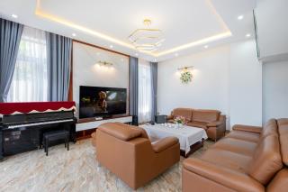 Nancy Tran Grand Strip Villa 12 - 6
