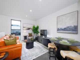 Ocean Whisper Retreat - Kaikoura Holiday Home - 9