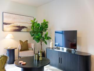 Ocean Whisper Retreat - Kaikoura Holiday Home - 6