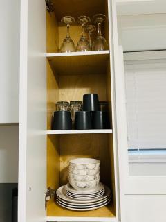 New and Modern 1 bedroom suite near beach - Surrey - 1