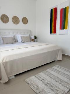 Short-Term 2BR Apartment - 2 min from US Embassy, Cocody Riviéra Golf, Abidjan - 0